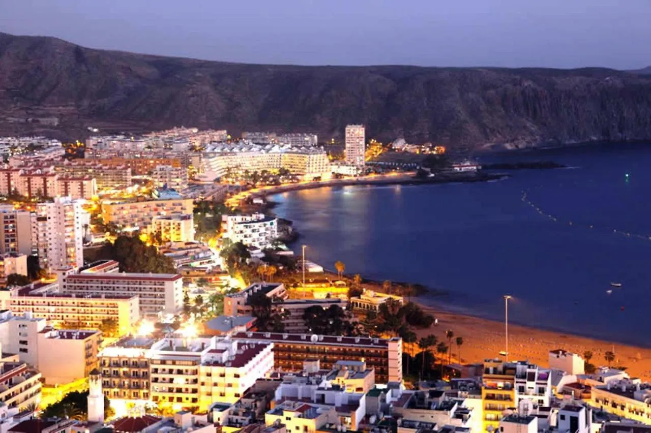 Ocean View Cactus I , Over Los Cristianos, Playa Las Vistas 0*, Los Cristianos (Tenerife)